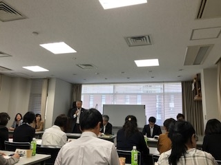 全板連職員紹介